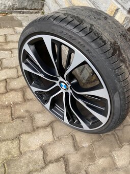 Originál BMW STYLE 599 + pneumatiky PIRELLI P ZERO E - 12