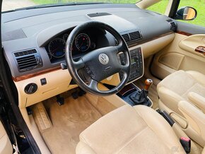 Volkswagen Sharan 2.8 v6 benzín 4 motion - 12