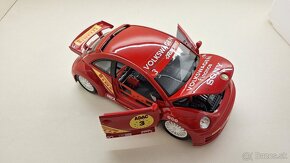 1:18 VOLKSWAGEN NEW BEETLE CUP - 12