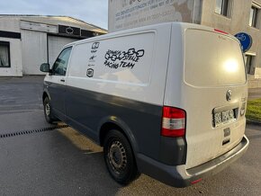 VW TRANSPORTER 1,9TDI ROK 2010 - 12