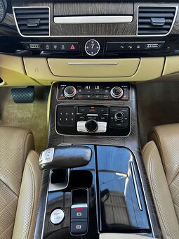 AUDI A8 4.2TDi Quattro - 12