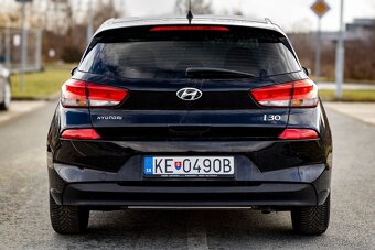 Hyundai i30 1,6 CRDi 7DCT (automat, LED svetlá, Car Play) - 12