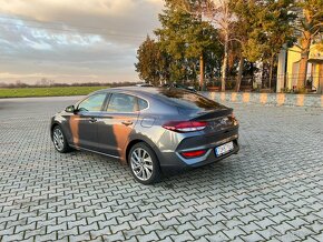 Hyundai i30 Fastback 8/2018 - 12