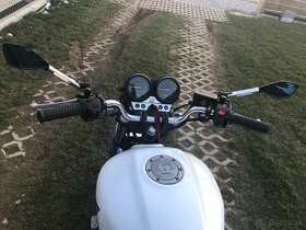 Honda CB750 - 12