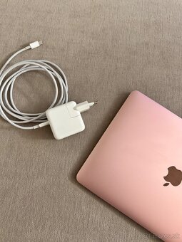 MacBook 12" Rose Gold + Apple myš - 12