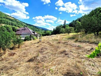 Rodinný dom s  rozsiahlym pozemkom 3538 m2 - Kremnica - 12