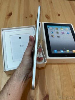 Apple iPad 1st A1219 16GB Wi-Fi Retina - 12