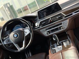 BMW rad 7 750i xDrive A/T - 12