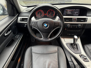 BMW Rad 3 Touring 330d xDrive A/T 180kw-245PS - 12