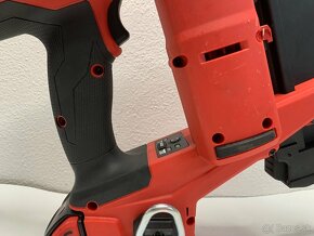 Milwaukee M18 FN18GS aku klincovačka - 12