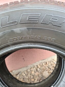 205/70 R15 Bridgestone Dueler H/T - 12