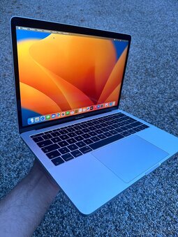 MacBook Pro 13” A1708 baterie 69 Cyklů - 12