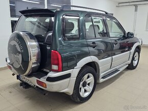 Suzuki Vitara 2.5 V6 - 12