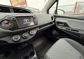 Toyota Yaris 1,3 VVT-i NOVÉ V ČR,SERVISKA benzín manuál - 12