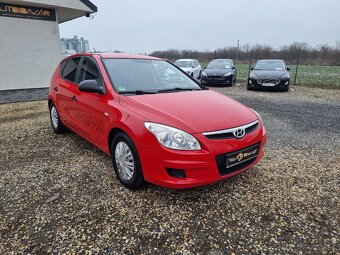 Hyundai i30 1.6 CRDi - 12