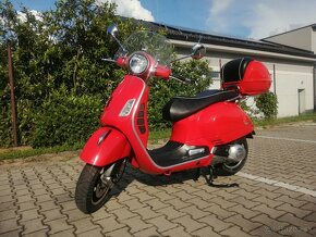 Piaggio Vespa GTS Super 125 - 12