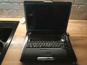 Predám dva notebooky Toshiba Satelite 15,6" - 12