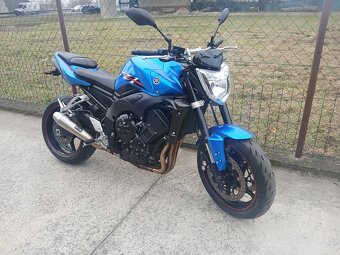 Yamaha FZ1 - 12