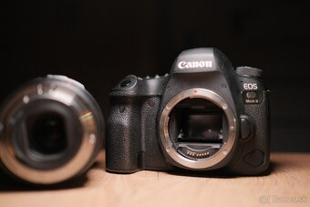 Canon EOS 6D Mark II a Canon EF 24-105 F/4 - 12