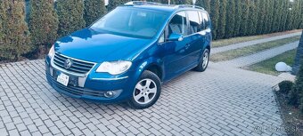 Volkswagen Touran 2.0 TDI XENON Higline - 12