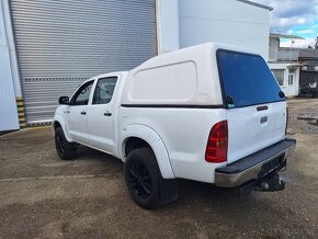 TOYOTA HILUX 2,5 DIESEL 4X4 UZÁVIERKU MA - 12