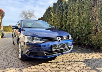 Volkswagen Jetta 1,2TSi /77kw serviska ,Tažné, benzín - 12