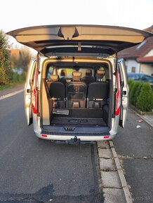 Ford Tourneo Custom - 12