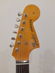 Fender Jaguar - 12