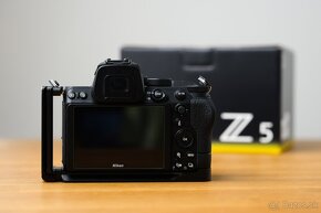 Nikon Z5 - 12