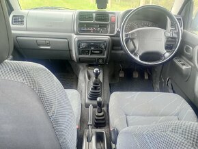 Suzuki Jimny 1.3  63kw 4x4 - 12