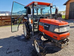 Traktor Kubota GL241 - 12