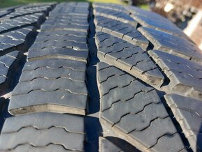 235/55 r19 zimne pneumatiky - 12