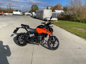 2024 KTM Duke  125 - 12