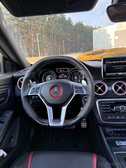 Mercedes-Benz CLA 45 AMG 4-Matic - 12