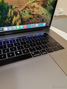 MackBook Pro 15" 2019 - 12