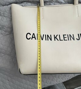 Calvin Klein kabelka - 12