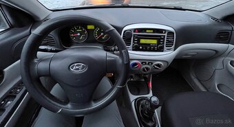 Hyundai Accent 1.5 CRDi - 12