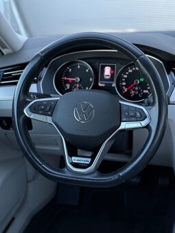 Volkswagen Passat Variant 2.0 TDI Elegance 4Motion DSG - 12