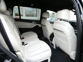 BMW X7 xDrive 40 i M Sport Panorama - 12