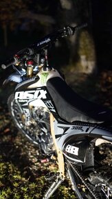 Predám Asix 300cc xb 88 - 12