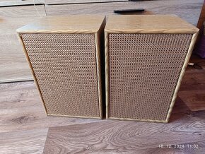 QUADRAL IR 80 E...60W RMS/ 4ohm - 12