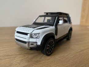 Land Rover Defender 110 - 1:32 (celokovovy model) - 12