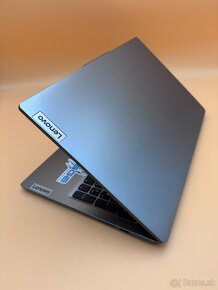 Notebook 15,6" Lenovo. Intel N100 4x800MHz.4gb ram.256gb SSD - 12