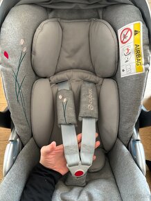 Autosedačka Cybex Cloud Z i-size Koi a Cybex Base Z - 12