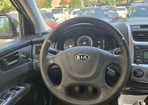 Kia Sportage 2.0-4x4-1.maj.-STŘEŠNÍ OKNO - 12