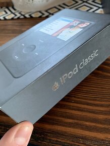 Predám iPod Classic 80 GB čierny s Kompletným balením - 12