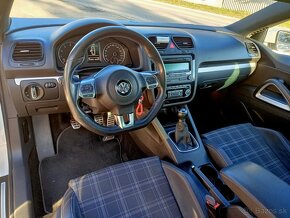 Predám VW Scirocco 2011 , 150tis. Km - 12