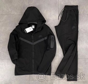 Nike Tech Fleece - 12