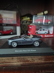 Mercedes Benz 1:43 - 12