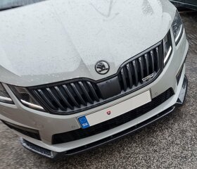 SKODA ZNAKY LOGA FAREBNE LAKOVANE DO SKODA FARIEB VRS NAPIS. - 12